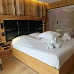 Interlaken Lounge Bar & 3* كسونبورت-لونجمير