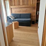 فندق Interlaken Lounge Bar & 3*