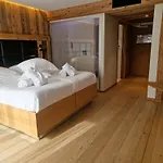 Interlaken Lounge Bar & 3* كسونبورت-لونجمير