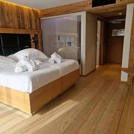 Interlaken Lounge Bar & 3* זונרופט-לונז'מר