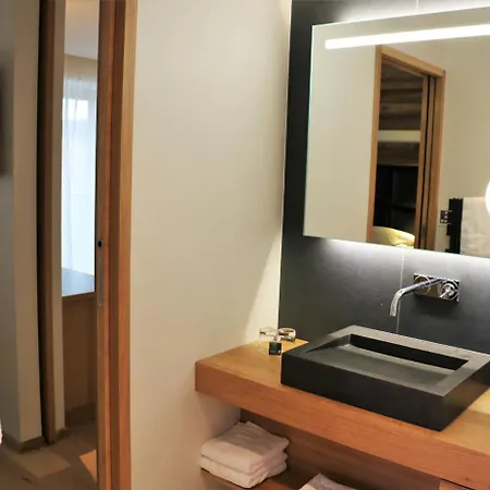 Interlaken Lounge Bar&spa