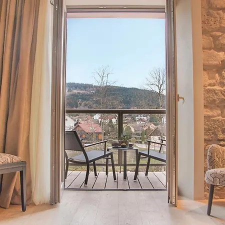 Interlaken Lounge Bar & Hotel