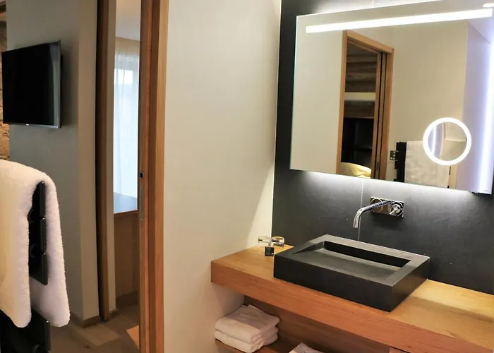 Interlaken Lounge Bar &