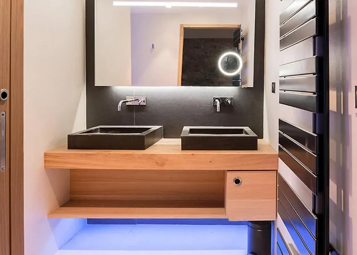 Interlaken Lounge Bar &