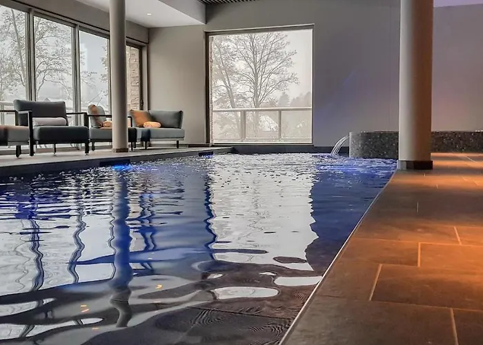 Interlaken Lounge Bar & Hotel